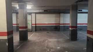 Autoparkplatz in Collblanc. Plaza de parking de 8m para coche mediano en collblanc