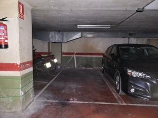 Autoparkplatz in Collblanc. Plaza de parking en venta