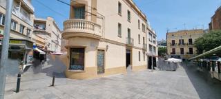 Lloguer Local Comercial a Collblanc. Local de 70m² en planta baja ubicado en pleno centro collblanc