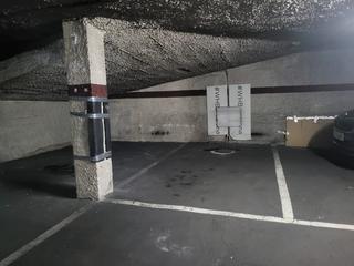 Parking voiture à Collblanc
