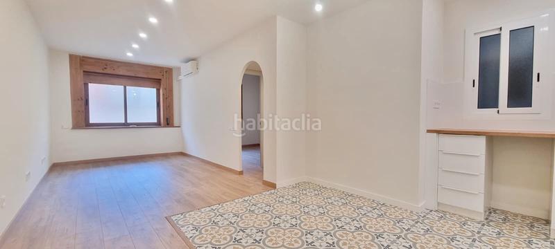 Foto 521a25ea-8026-47df-9d2b-1e400d667465. Pis a El Poble Sec - Parc de Montjuïc Barcelona