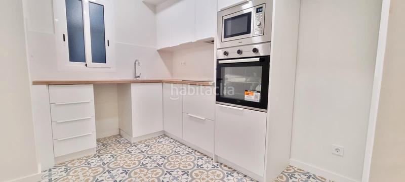 Foto 538eeffd-3dfc-4b27-90fb-8efce78eecb8. Pis a El Poble Sec - Parc de Montjuïc Barcelona