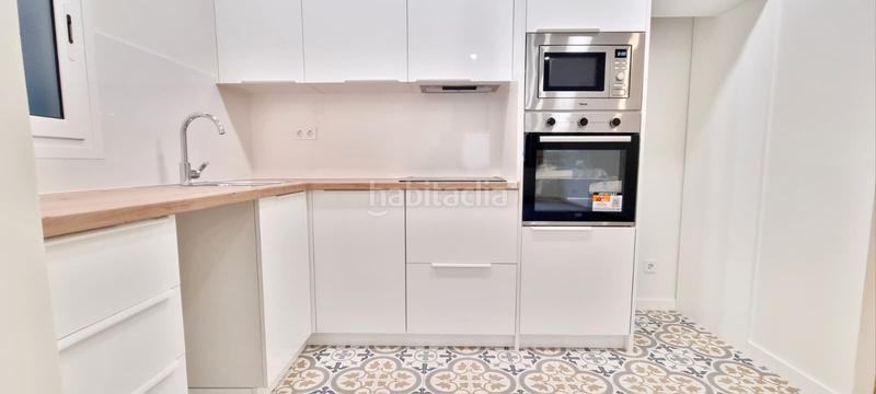 Foto 81c9b38f-c177-4d8f-860d-bb8e3b788b04. Pis a El Poble Sec - Parc de Montjuïc Barcelona