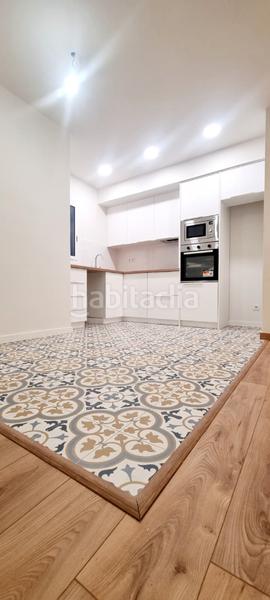 Foto e87294b1-23c3-44bb-8841-bb06a6bcb401. Pis a El Poble Sec - Parc de Montjuïc Barcelona