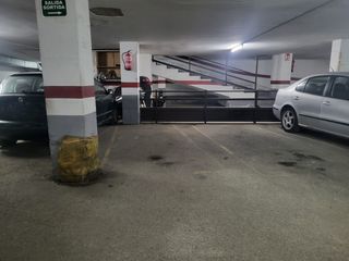 Parking coche en La Torrassa