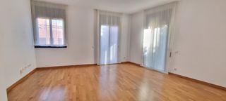 Pis a La Torrassa. Piso en venta obra seminueva con parking incluido.