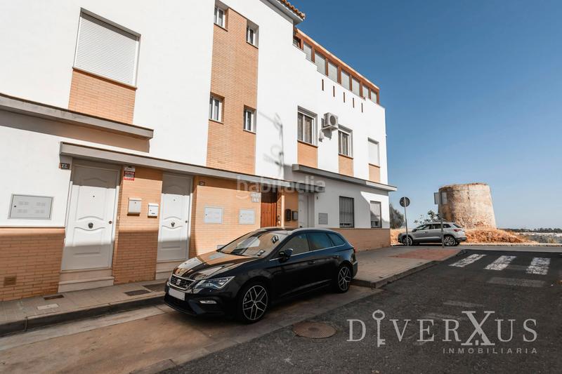Foto bfbbe9cf-eb8e-4ca8-ba10-cb7718614e17. Casa adossada a bachiller carrasco 84r a Ayamonte ciudad Ayamonte
