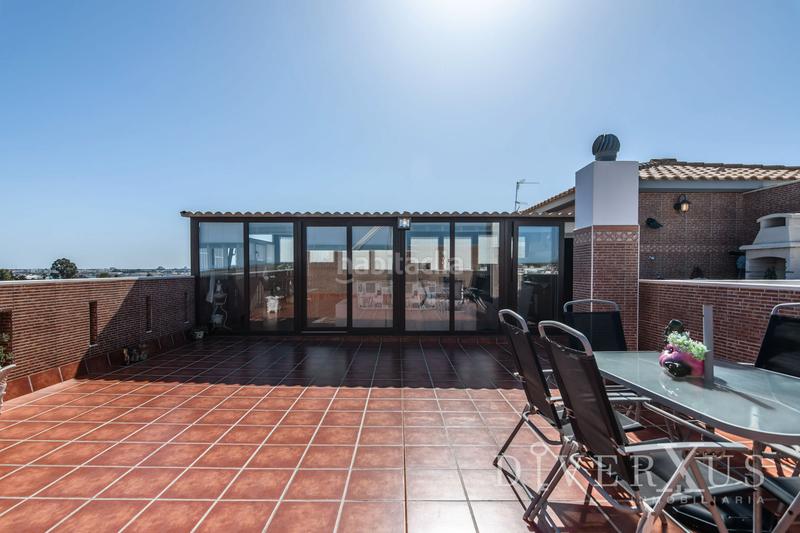 Foto f677cd99-5054-43d5-a747-56edccb2ae5d. Casa adossada a bachiller carrasco 84r a Ayamonte ciudad Ayamonte