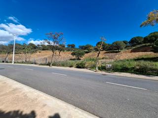 Terreny residencial a Avenida rosalía de castro 4. Oportunidad