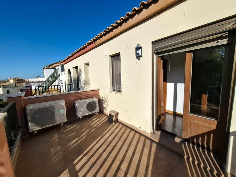 Foto b07f784c-3ba8-40d6-a594-2e5bf9cb542a. Casa adosada en urbanización puente esuri 63 oportunidad Costa Esuri en Ayamonte