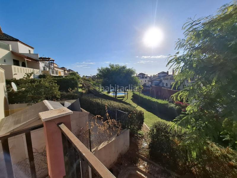 Foto f2c595f6-32fe-43d6-a2eb-7d978842fd7d. Casa adosada en urbanización puente esuri 63 oportunidad Costa Esuri en Ayamonte