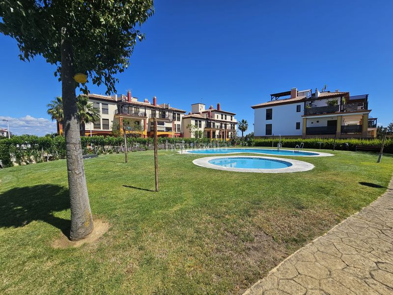 Foto 10c64425-fb59-4a25-9f43-b1c695ee85af. Apartament a calle lope de rueda 1 a Costa Esuri Ayamonte
