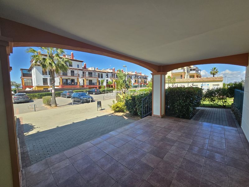 Foto 755ed34e-0e2c-4953-be95-4fa59a1903c5. Apartament a calle lope de rueda 1 a Costa Esuri Ayamonte