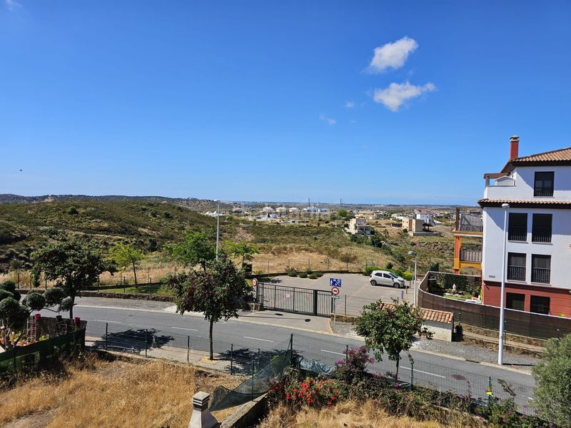 Foto fe41dfff-6a7b-4edb-95d9-822f8477c10c. Apartament a calle lope de rueda 1 a Costa Esuri Ayamonte