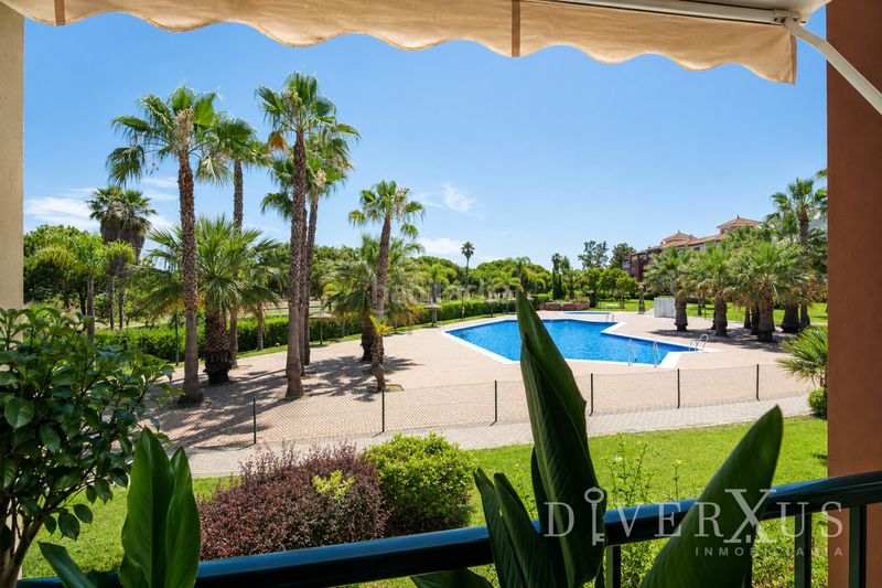 Foto c03b7eca-b5ef-45ae-a5ae-79d6ecaa00d1. Apartament amb piscina a Isla Canela Ayamonte