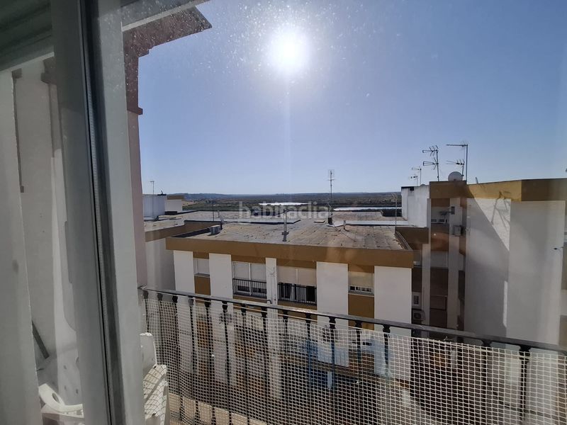 Foto fd2640cc-66b3-410f-9d96-e69aae68c4e0. Pis a calle álvarez quintero 15 a Ayamonte ciudad Ayamonte