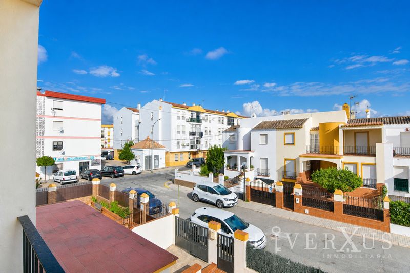 Foto 36bc3a33-df47-4ff9-9c1c-064640c7340d. Casa adossada amb xemeneia a Ayamonte ciudad Ayamonte
