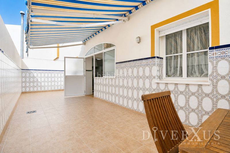 Foto 4e2ff319-9cdd-4cf0-b112-c0bc524e8727. Casa adossada amb xemeneia a Ayamonte ciudad Ayamonte