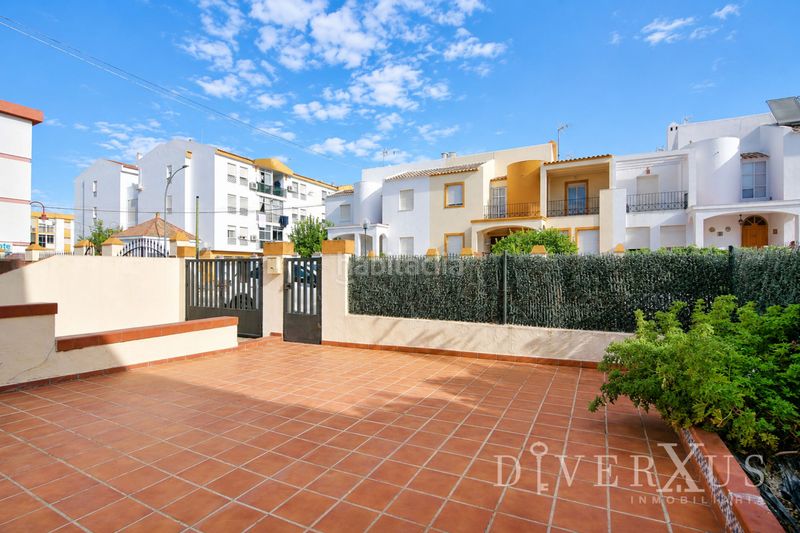 Foto 86a95c27-86c0-4b9f-9674-c016ba951594. Casa adossada amb xemeneia a Ayamonte ciudad Ayamonte