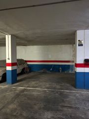 Miete Autoparkplatz  Calle séneca. Alquiler de plaza de garaje en el centro de roquetas de mar