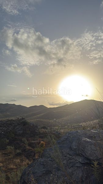 Foto 3382e06e-ea9d-42ad-a4a9-070393397c80. Masia amb xemeneia aparcament a Senés