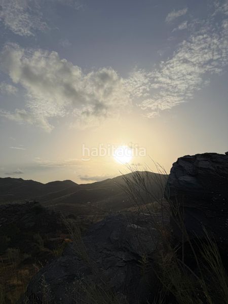 Foto 5ab17bd1-e488-4235-8d06-369bb781f7f9. Masia amb xemeneia aparcament a Senés