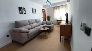 Alquiler Piso  Calle montería 3. Piso con reforma y mobiliario a estrenar a escasos minutos del c