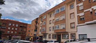 Parking coche en Plaza cecilio reino vargas 2. Plaza de garaje con trastero en cecilio reino vargas