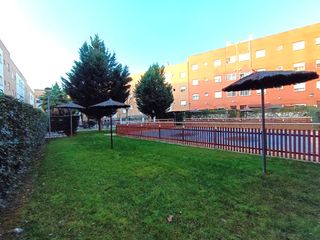 Affitto Piccolo appartamento in Calle fernando albarrán ambel 2. Apartamento con piscina y garaje