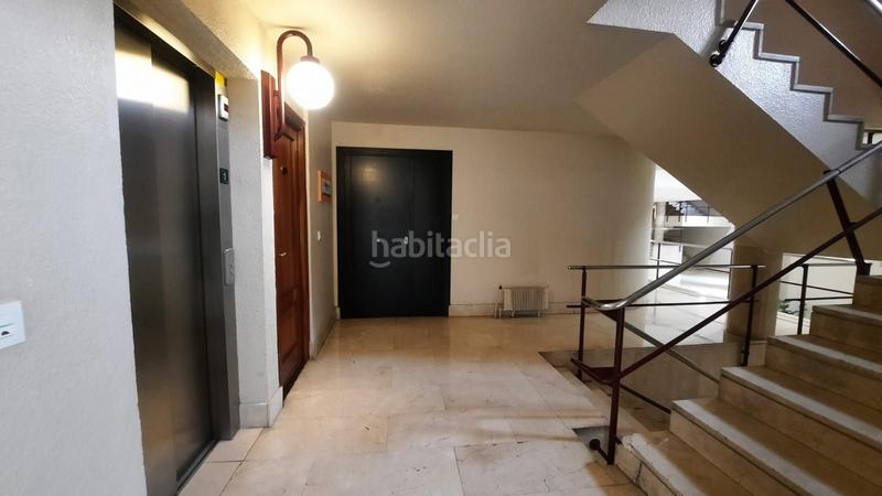 Foto 15adcaee-bacc-45fc-8816-adc6915270f0. Alquiler oficina en Artatza-Pinueta-Pinosolo Leioa