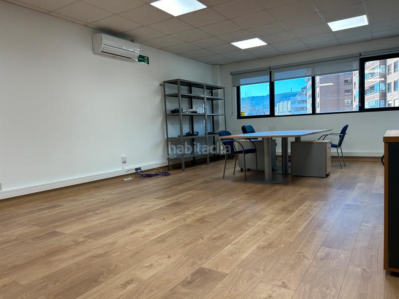 Foto 4ecd4d1d-a00d-49d9-bc3e-6c1aaff3ae6e. Location bureau avec chauffage dans Lamiako-Txopoeta Leioa