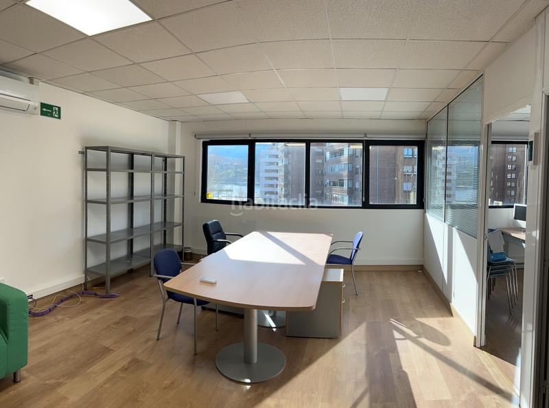 Foto b2973568-cd97-413a-884d-796d9df602e0. Miete büro mit heizung in Lamiako-Txopoeta Leioa