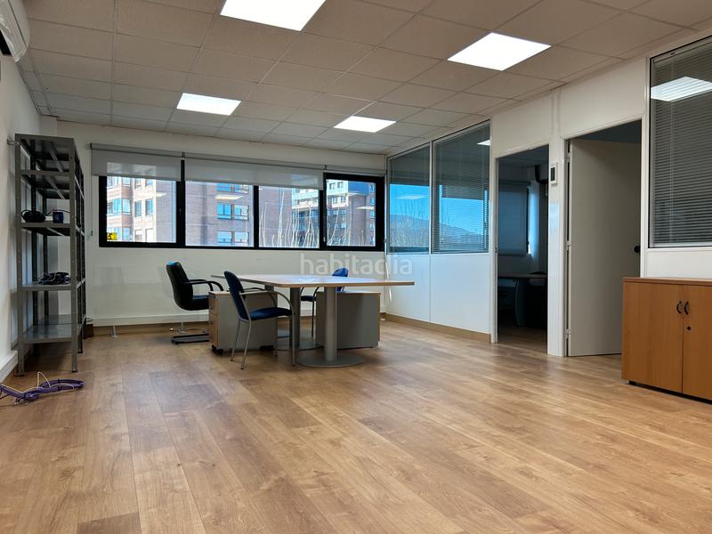 Foto 84203c17-e2ac-4c39-8bf7-d54a4d5137f9. Rent office space with heating in Lamiako-Txopoeta Leioa