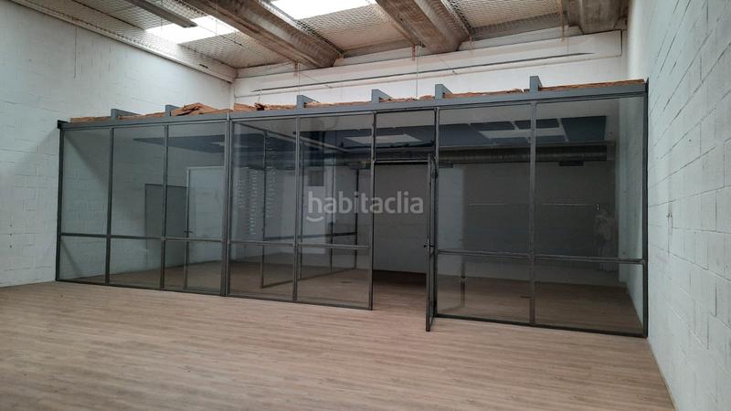 Foto 3981e041-2a71-4f0e-9be6-c87e0b3f9924. Capannone industriale in Erandio