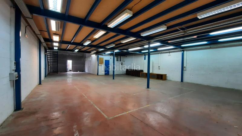 Foto f338a2f7-0d57-473d-9345-25b9256431ff. Capannone industriale in Erandio