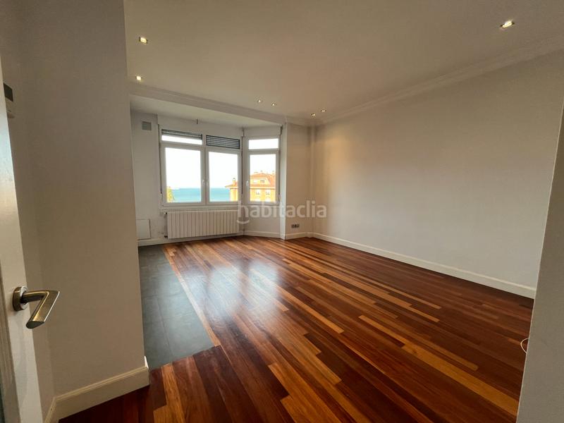 Foto f6b7fab0-4014-4b45-b756-f4d52ffba3c7. Location appartement avec chauffage dans Neguri Getxo