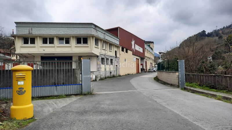 Foto d6e48506-17fb-4cfb-9034-537a3478c673. Nau industrial a Altamira Bilbao