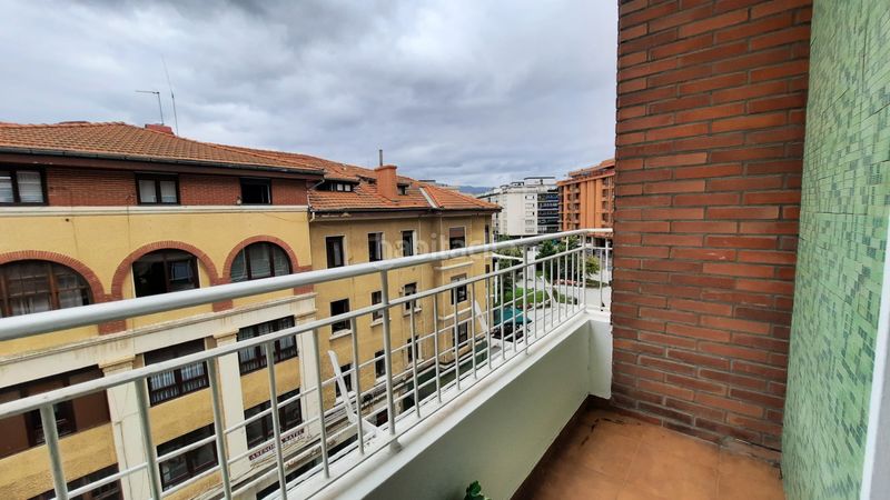Foto f4b9b6ed-4348-4621-870a-c5943b8526b0. Piso en Las Arenas Getxo