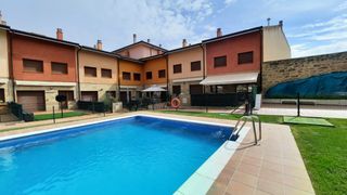 Casa adossada a Travesía Cantera