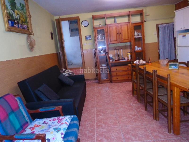 Foto 3eb028fe-9ac8-4f0f-8f48-3ede46efdd8e. Piso en calle pedro josé trevijano 2b piso con merendero, tratero y bodega en Albelda de Iregua