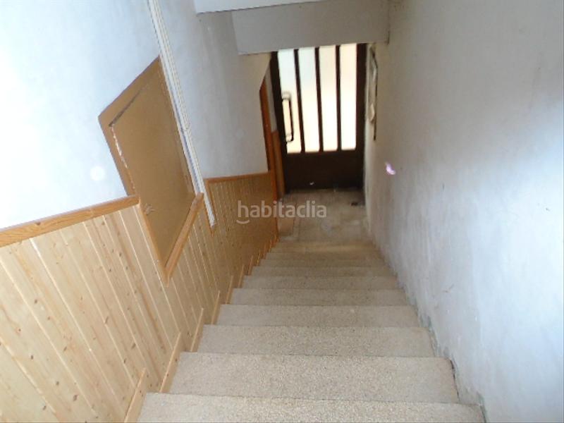 Foto 899a9a06-48c0-4272-ae93-ba1c643679f0. Piso en calle pedro josé trevijano 2b piso con merendero, tratero y bodega en Albelda de Iregua