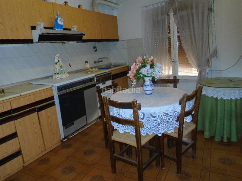 Foto 8f12de38-71cb-4708-8e2b-4c307a75d6f6. Piso en calle pedro josé trevijano 2b piso con merendero, tratero y bodega en Albelda de Iregua