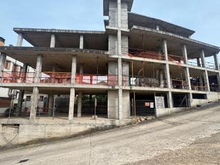 Edifici  Calle la barga 7. Edificio en estructura para 6 viviendas mas el sotano