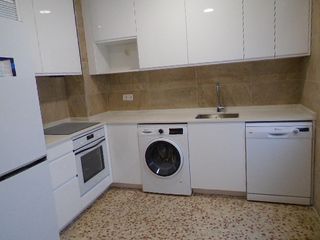 Location Appartement  Calle marqués de murrieta. Piso recien reformado sin muebles