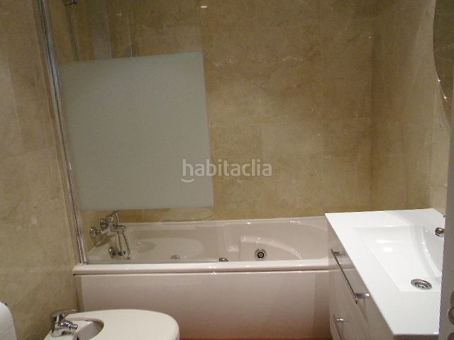 Foto 63244f27-554d-4598-bbf9-dc3be432ecd0. Rent flat with heating parking pool in La Cava - Fardachón Logroño