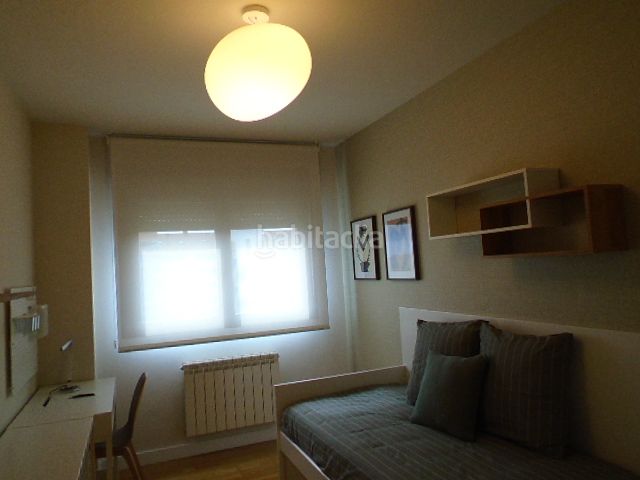 Foto d31318de-f3c9-4231-b769-fe1e4e0e6093. Rent flat with heating parking pool in La Cava - Fardachón Logroño