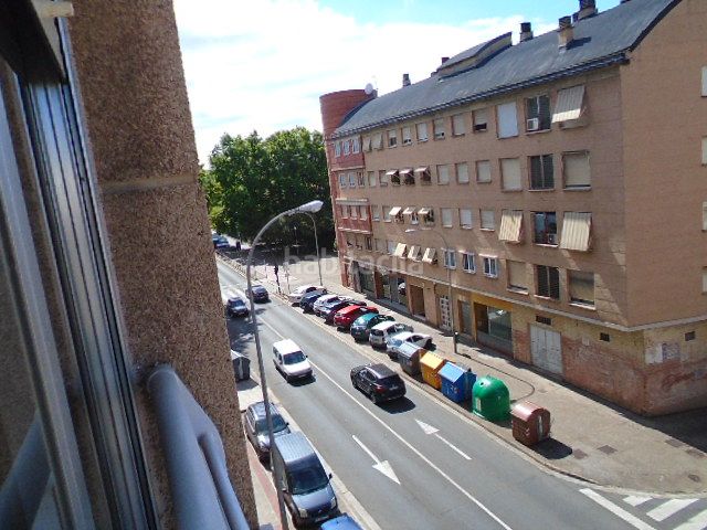 Foto 1ad1cab1-9105-440b-8ece-d2bc0b8dac75. Piso en San Millán - Ayuntamiento Logroño