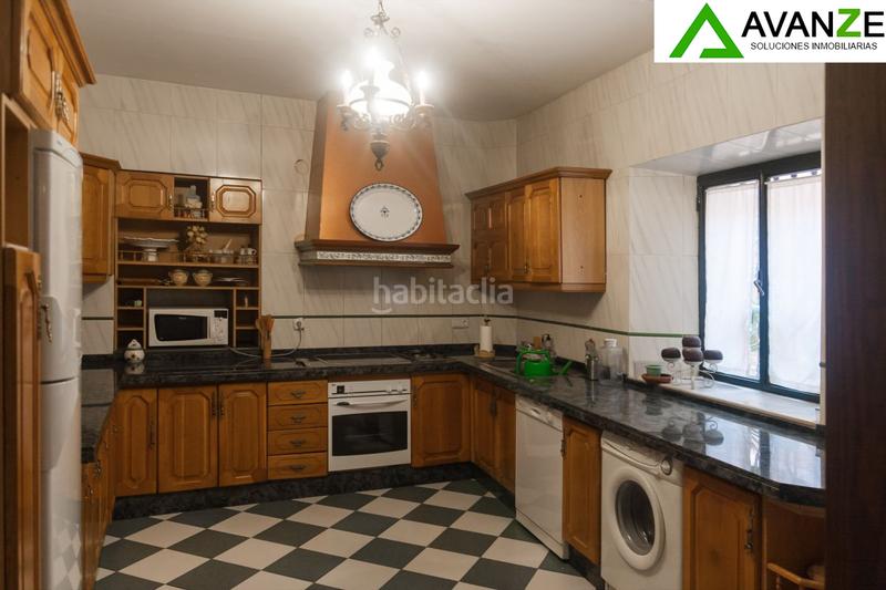 Foto 0938b8ed-bee3-495a-80ae-408b1d2317b2. Casa amb calefacció aparcament a Centro Mérida