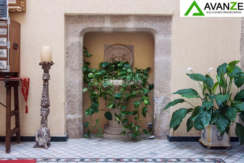 Foto 95d1f502-8f0c-4c9c-9123-46380fa37766. Casa amb calefacció aparcament a Centro Mérida