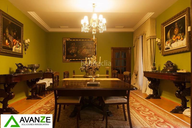 Foto a12a116c-8903-41f6-acfd-01146e392fc9. Casa amb calefacció aparcament a Centro Mérida